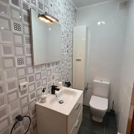 Apartment Casa Mo, 2 Bedroom Close To The Puerto del Carmen (Lanzarote)