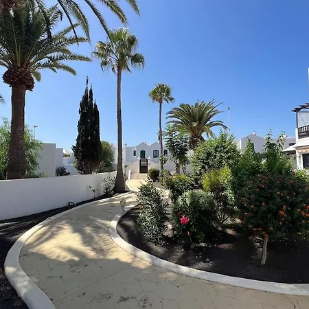 Casa Mo, 2 Bedroom Close To The Apartment Puerto del Carmen (Lanzarote)