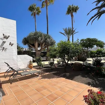 Casa Mo, 2 Bedroom Close To The * Puerto del Carmen (Lanzarote)