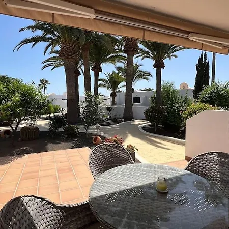 Casa Mo, 2 Bedroom Close To The Puerto del Carmen (Lanzarote)